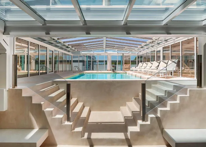 Salles Ciutat Del Prat Barcelona Airport